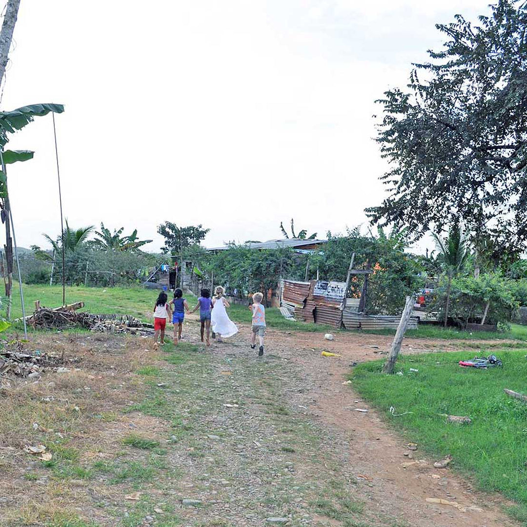 Panama, 2015: First Wounaan sourcing trip to the Darién. The trip that started RFB's decade of work.