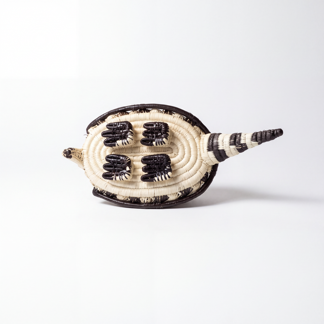 Russet Woven Armadillo - Handmade Embera Art