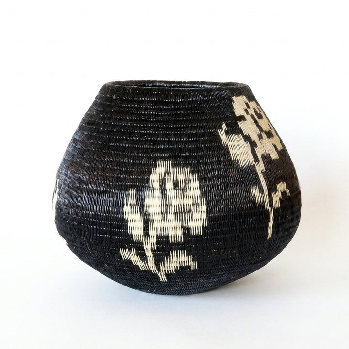 White Rose Vessel, one of one werregue basket handwoven by Wounaan weavers in Chocó, Colombia