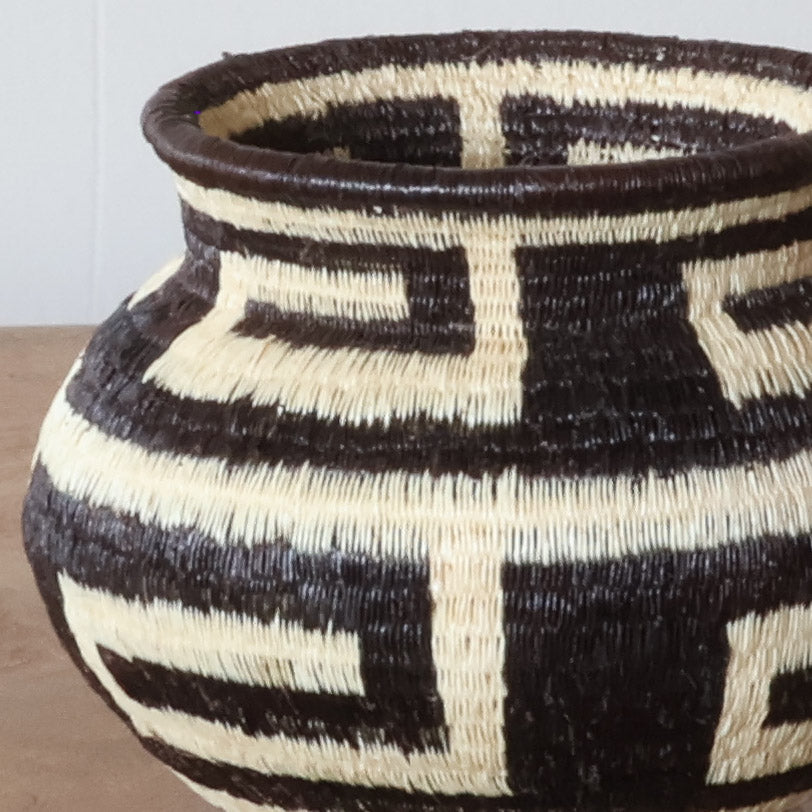 Wounaan Maze Pattern Basket - Handmade Panama Art