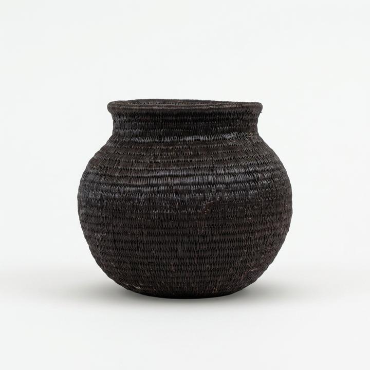 Mini Obsidian Field Wounaan Basket - Black Geometric