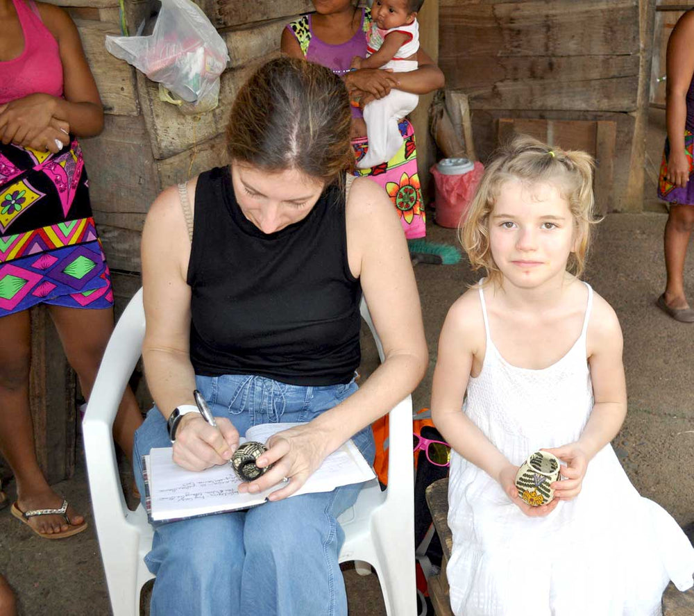 Jennifer Kuyper with Wounaan weavers in Panama