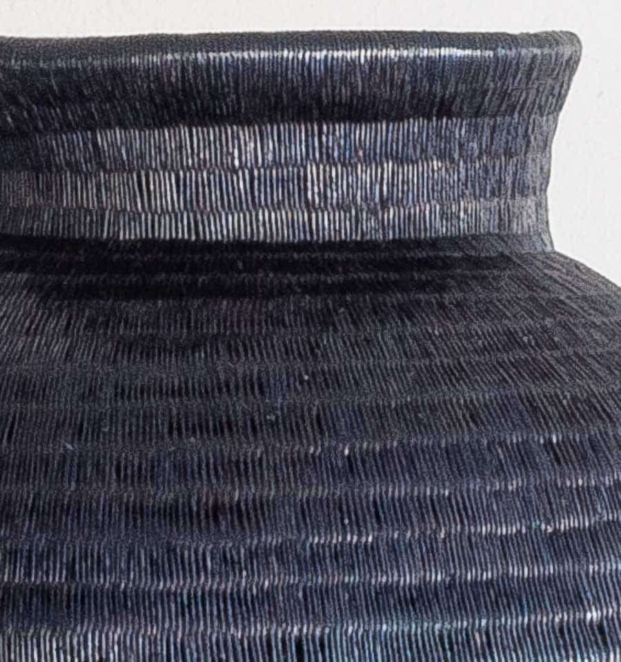 Close-up detail of the weave on the Tall Collar Noir Wounaan basket from Panama