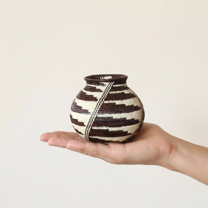 Diagonal Ridge Lines Mini Woven Basket - Handmade Panama Art