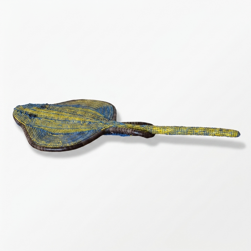 Goldvein Woven Stingray - Handmade Embera Art