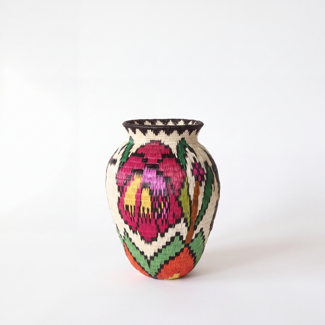 Garden Bloom - Panama Wounaan Basket