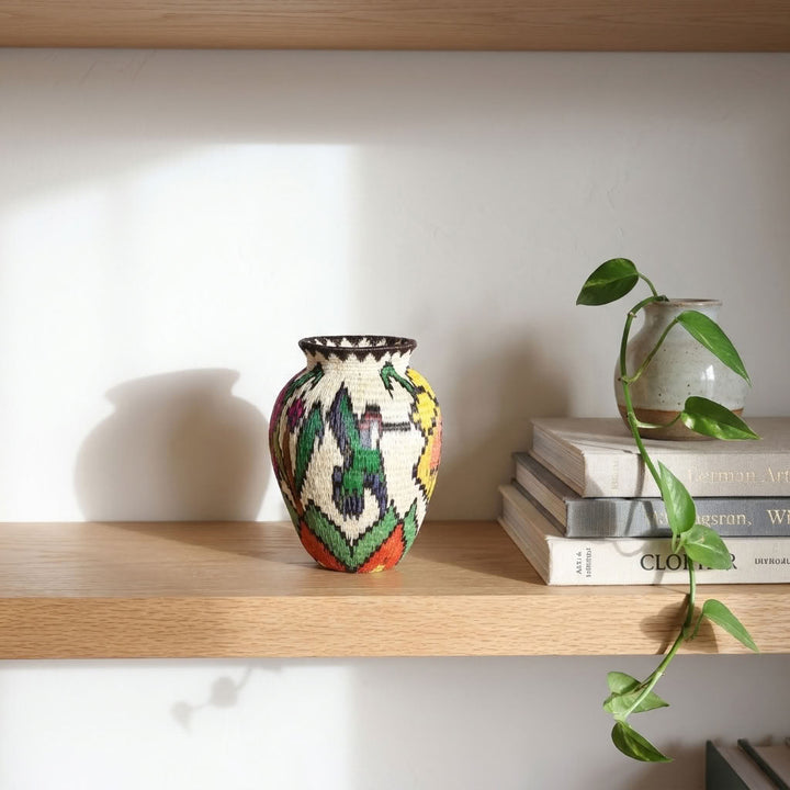Garden Bloom - Panama Wounaan Basket