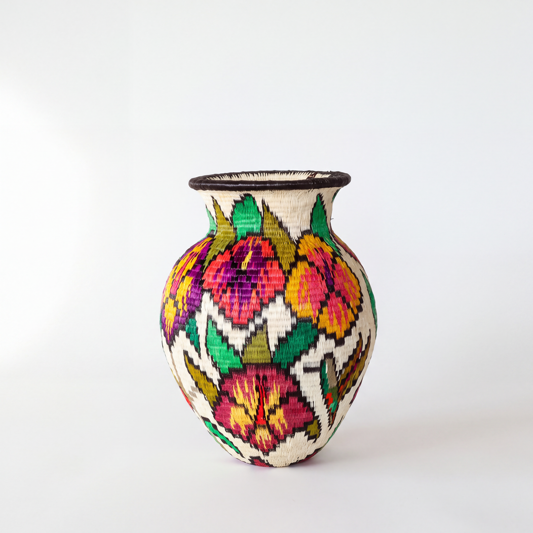 Full Bloom - Panama Wounaan Basket