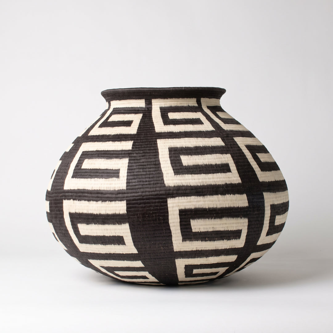 Pracdei's Modern Black & White - Panama Wounaan Basket