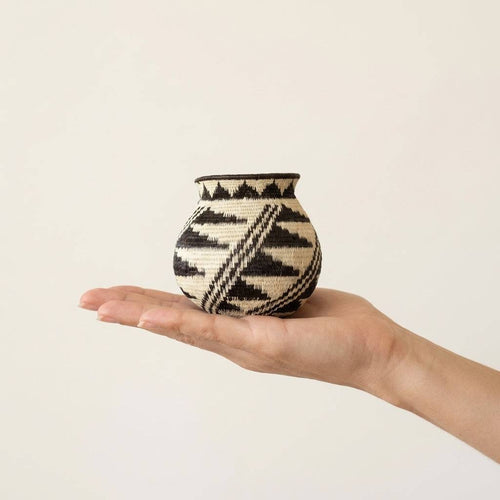 Mini feather pattern woven basket with black lines by Wounaan artisans from Panama Darién rainforest