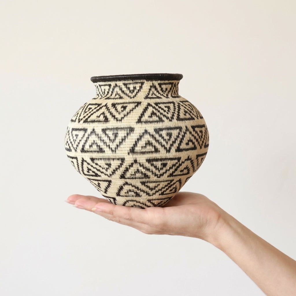 Large fish hook pattern woven basket by Wounaan artisans from Panama Darién rainforest