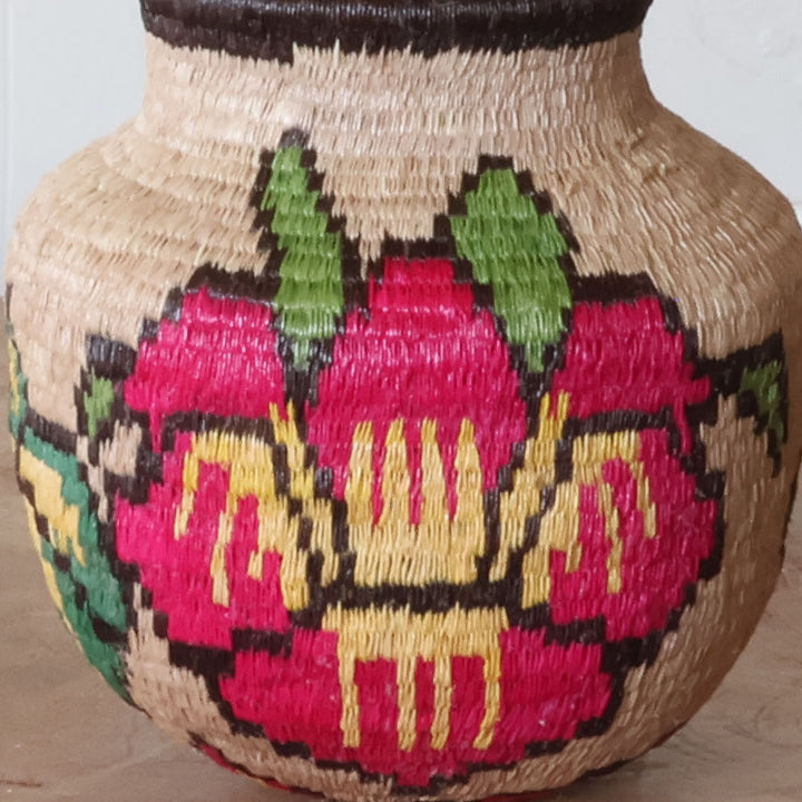 Floral Crest Wounaan Basket - Handwoven Decorative Art