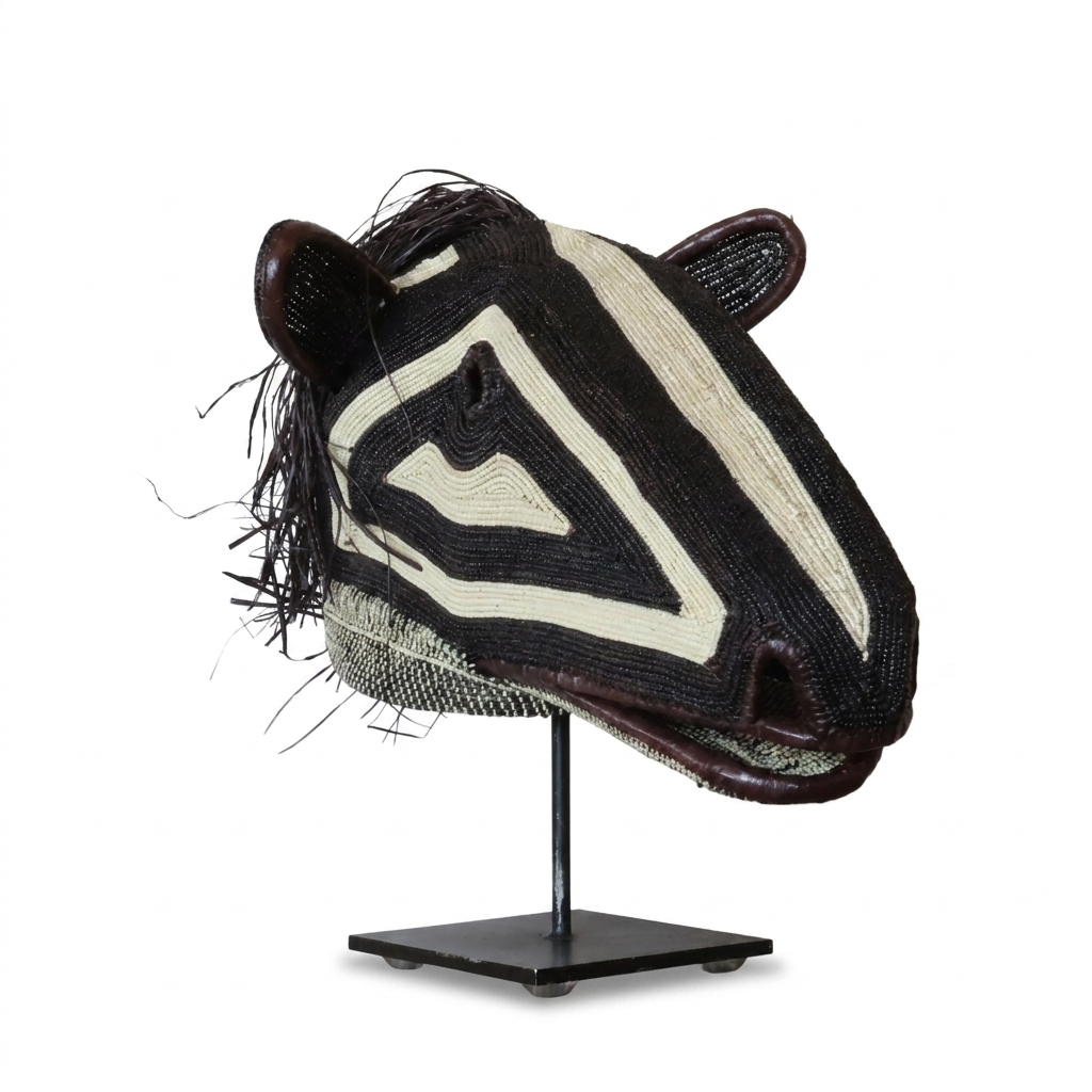 Dark Spirit Horse Mask - Handwoven Emberá Art