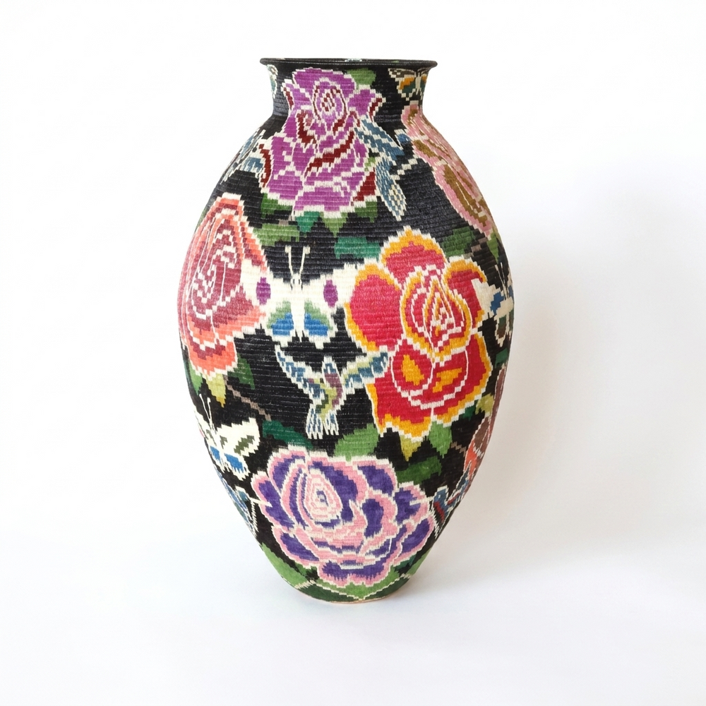 Floral on black hosig di basket, fourth view
