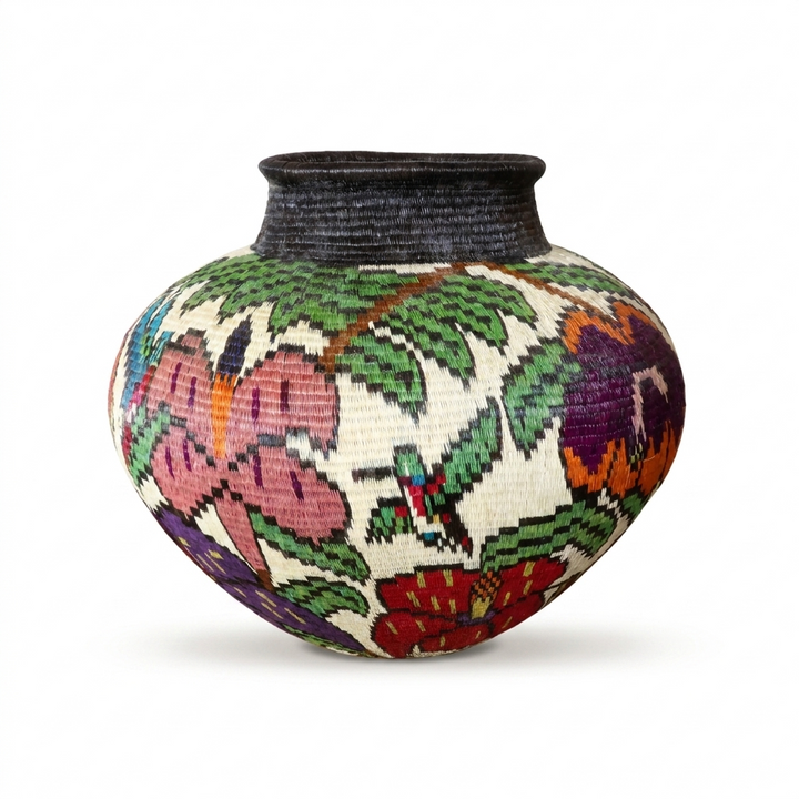 Floral hosig di basket, third view