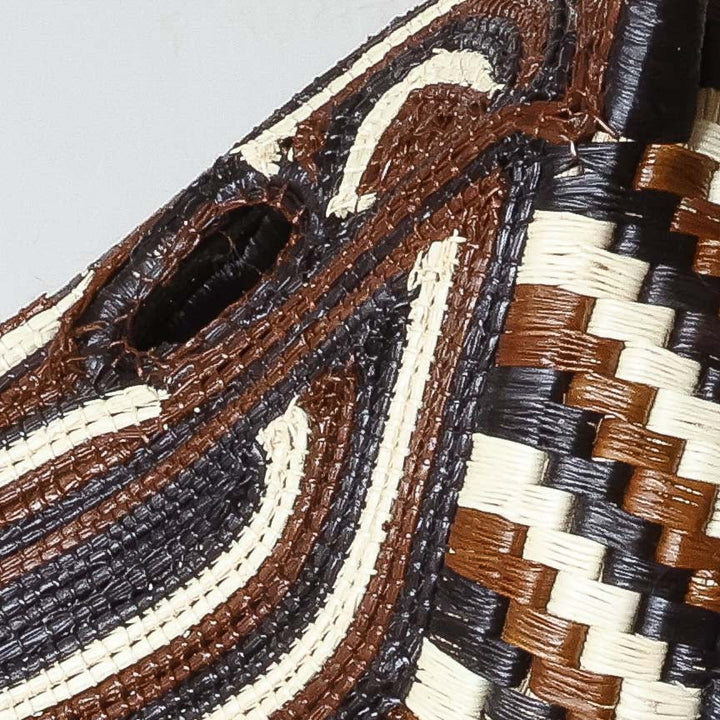 Cocoa Tiger - Emberá Woven Figure detail