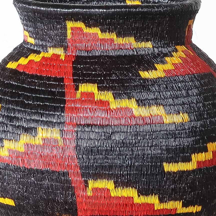 Flame - Panama Wounaan Basket detail