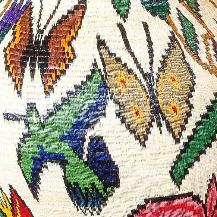 Floral Hummingbird - Panama Wounaan Basket detail
