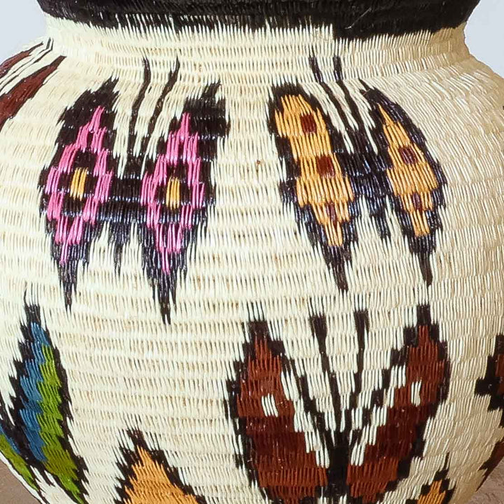 Golden Butterfly Mini - Panama Wounaan Basket detail