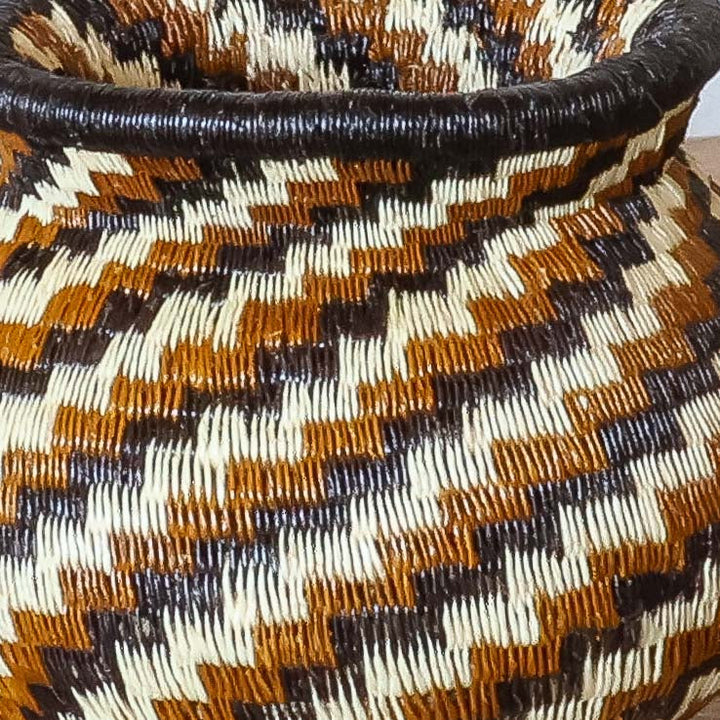Mini Basket III - Panama Wounaan Basket detail