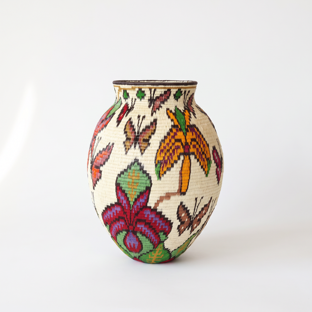Floral Hummingbird II - Panama Wounaan Basket