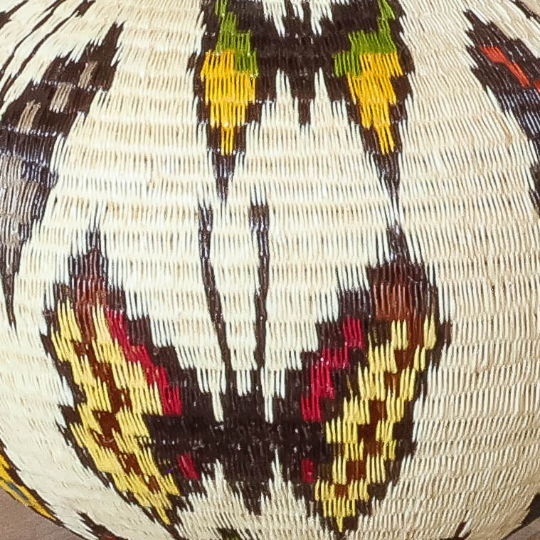Mini Butterfly II - Panama Wounaan Basket detail