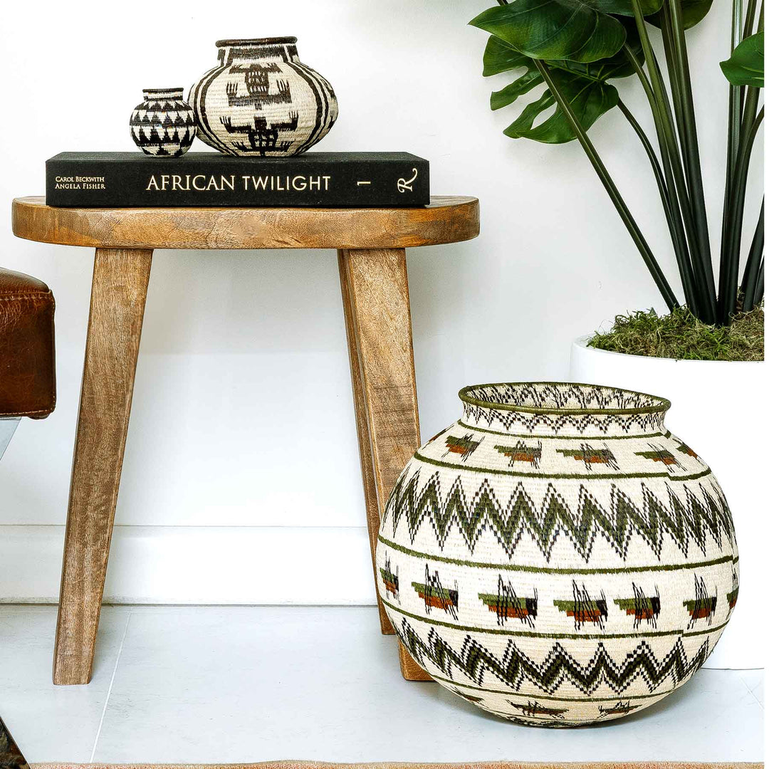 Large decorative Grasshopper Dance wounaan basket with geometric patterns by artisans from Panama Darién