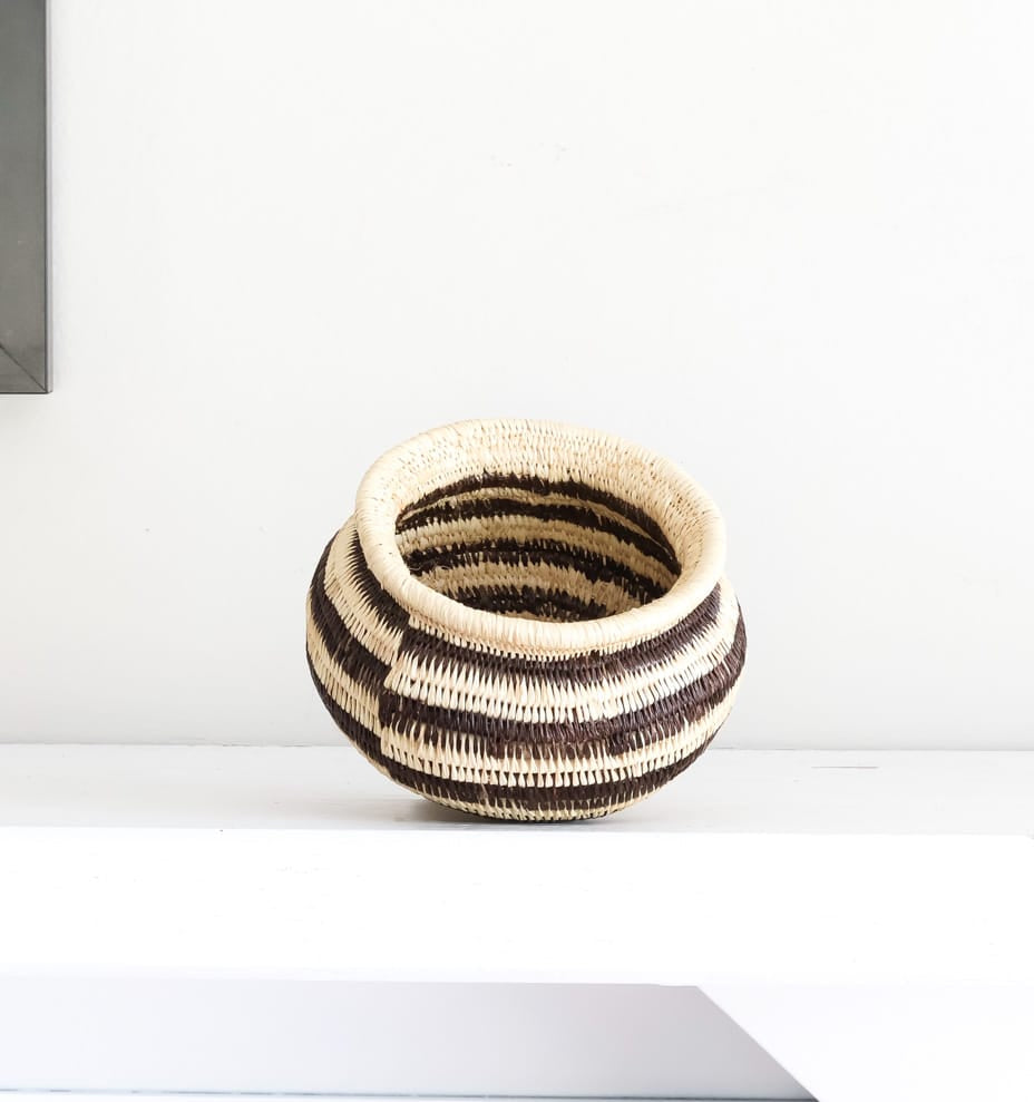 Vintage Black Stripes – geometric motif – woven basket – baskets – handwoven in Panama