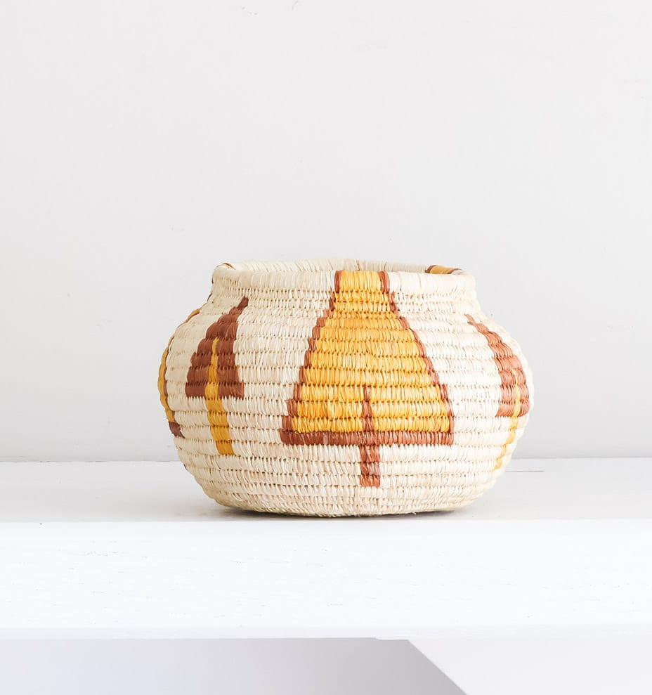 Vintage Gold Village – geometric motif – woven basket – baskets – handwoven in Panama