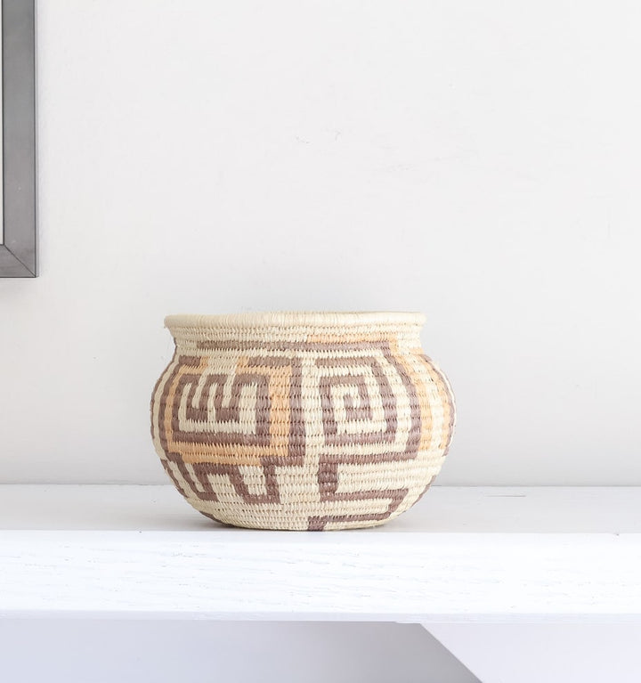 Vintage Windy Trees – geometric motif – woven basket – baskets – handwoven in Panama