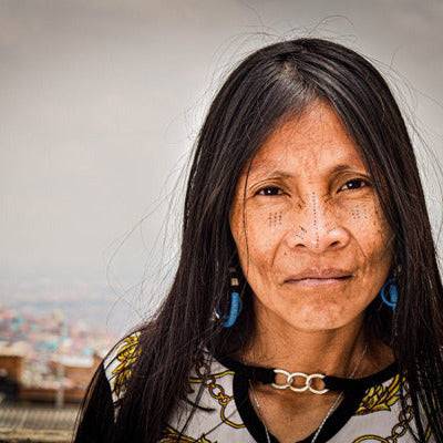 Wounaan artist weaving in Colombia
