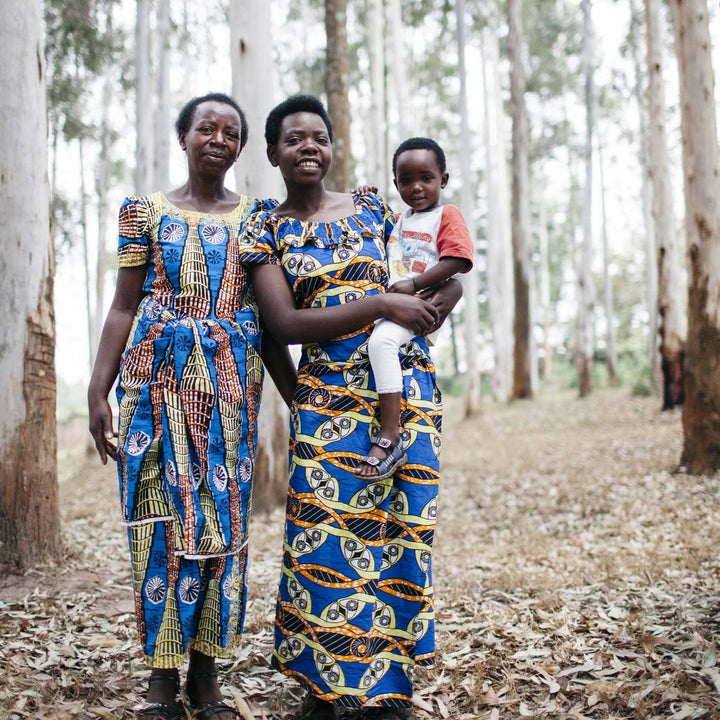 Rwandan artisans of the Gahaya Links weaving cooperatives